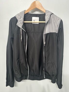 Women's Black & Light Gray Hooded Windbreaker Jacket